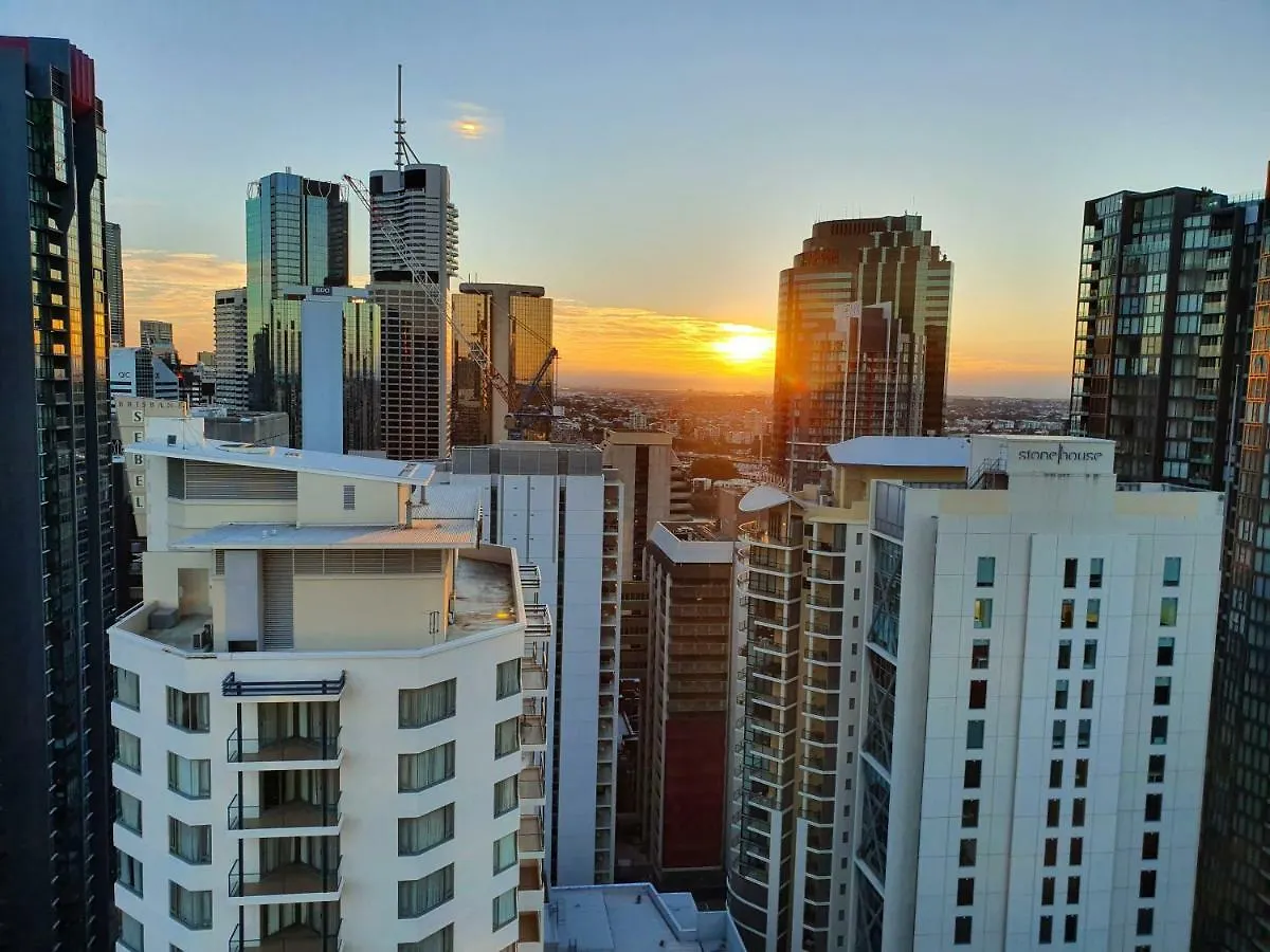 2Br Epic Views ★Cbd★ 2 Cars ★Pool★Wine★Gym★Netflix Apartment Brisbane 0*,